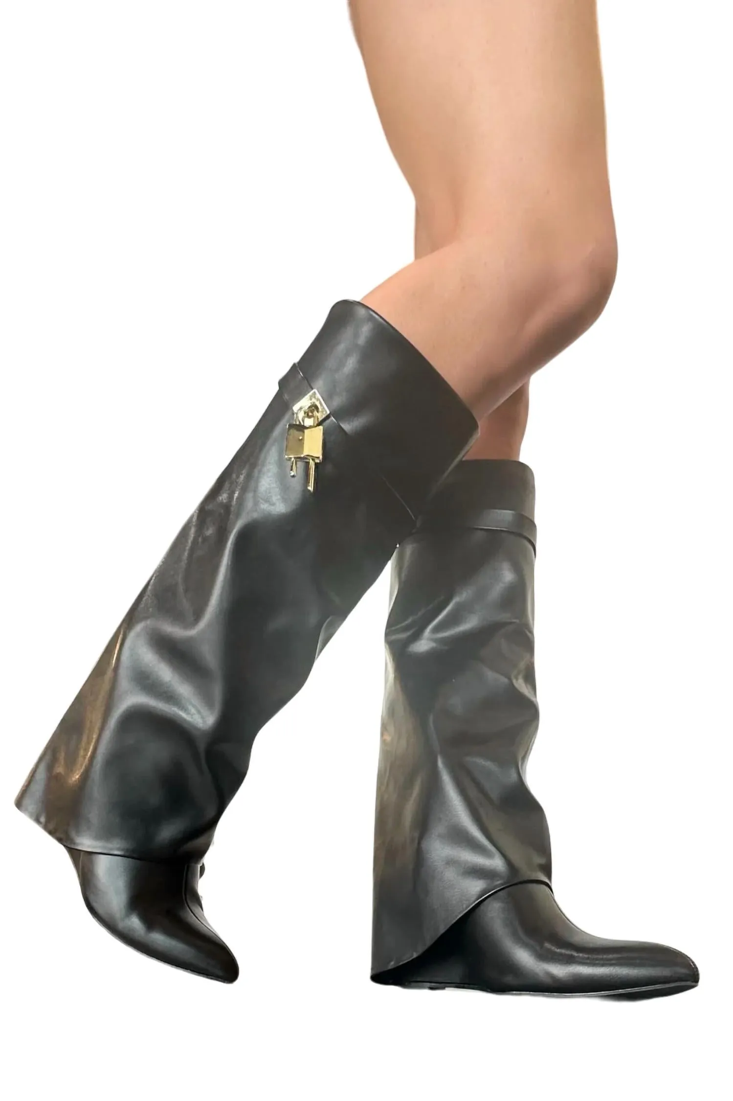 Midnight Rider Pointed Toe Boots In Black