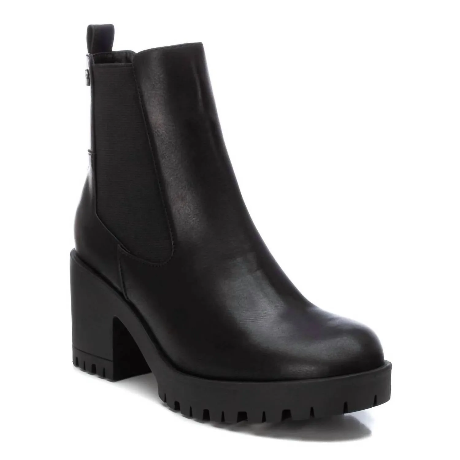 Women's Chelsea Booties In Black